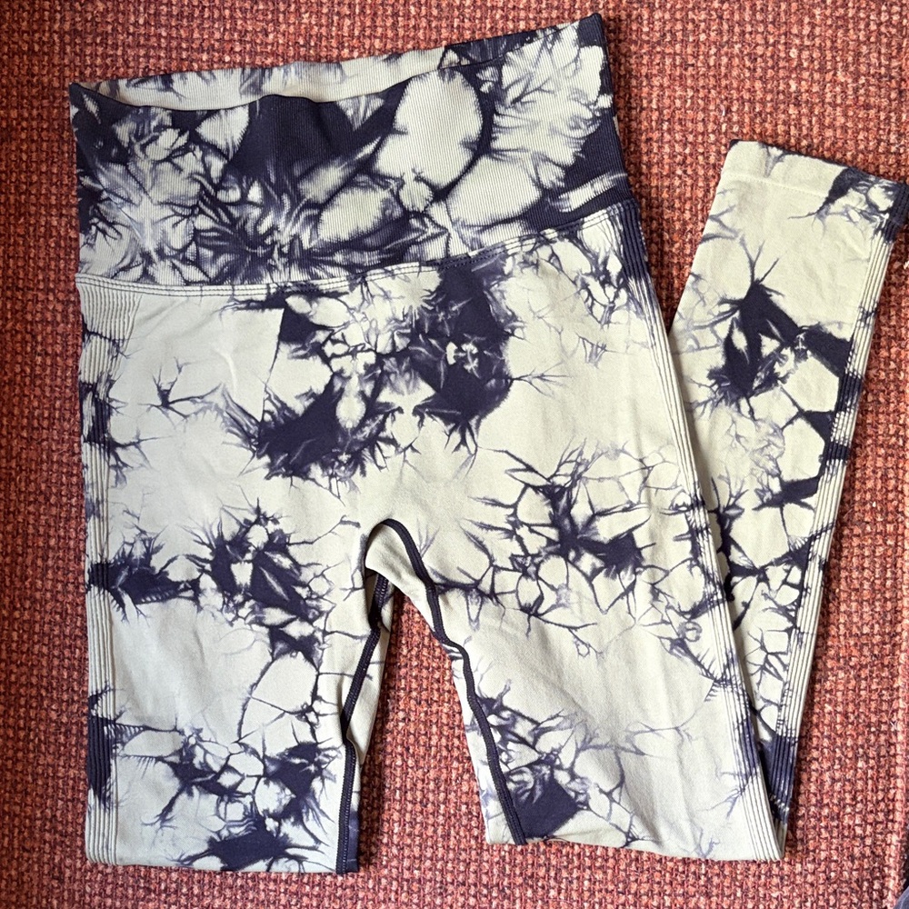 Green and Black Leggings